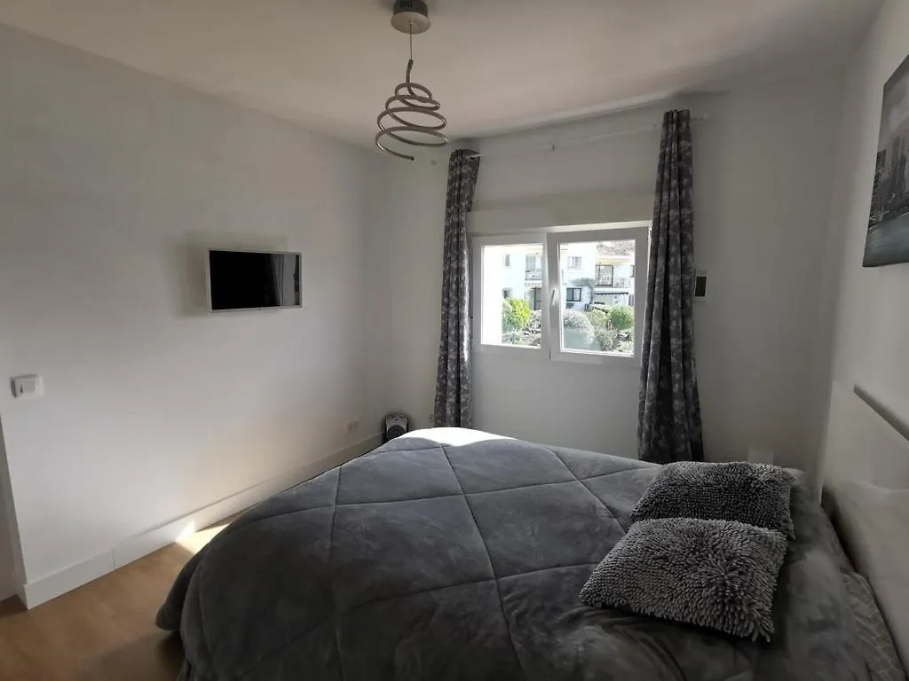 Refurbished 2-Bed Apartment In El Paraiso Alto Estepona