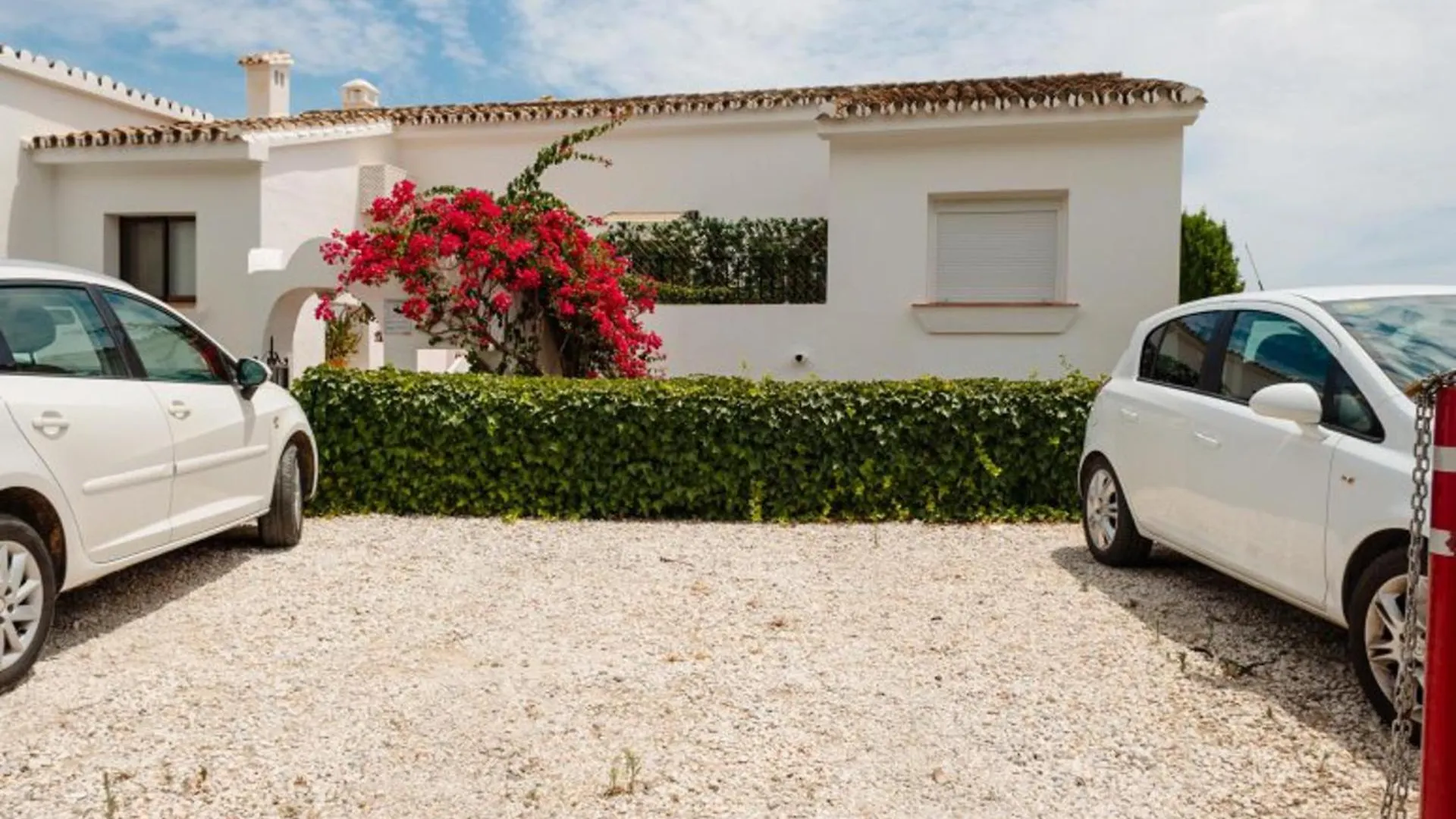 Refurbished 2-Bed Apartment In El Paraiso Alto Estepona Spain
