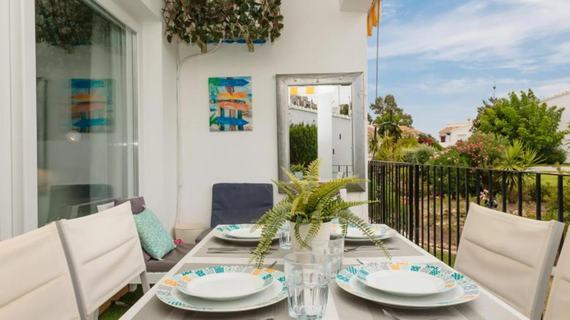 Refurbished 2-Bed Apartment In El Paraiso Alto Estepona