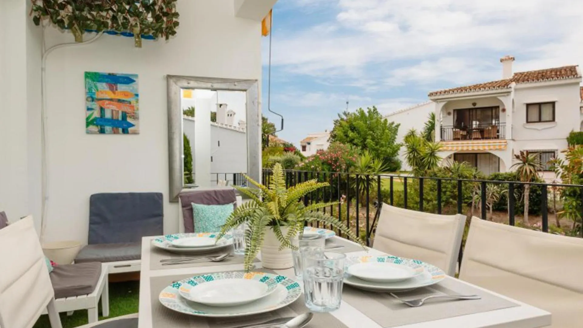 Refurbished 2-Bed Apartment In El Paraiso Alto Estepona