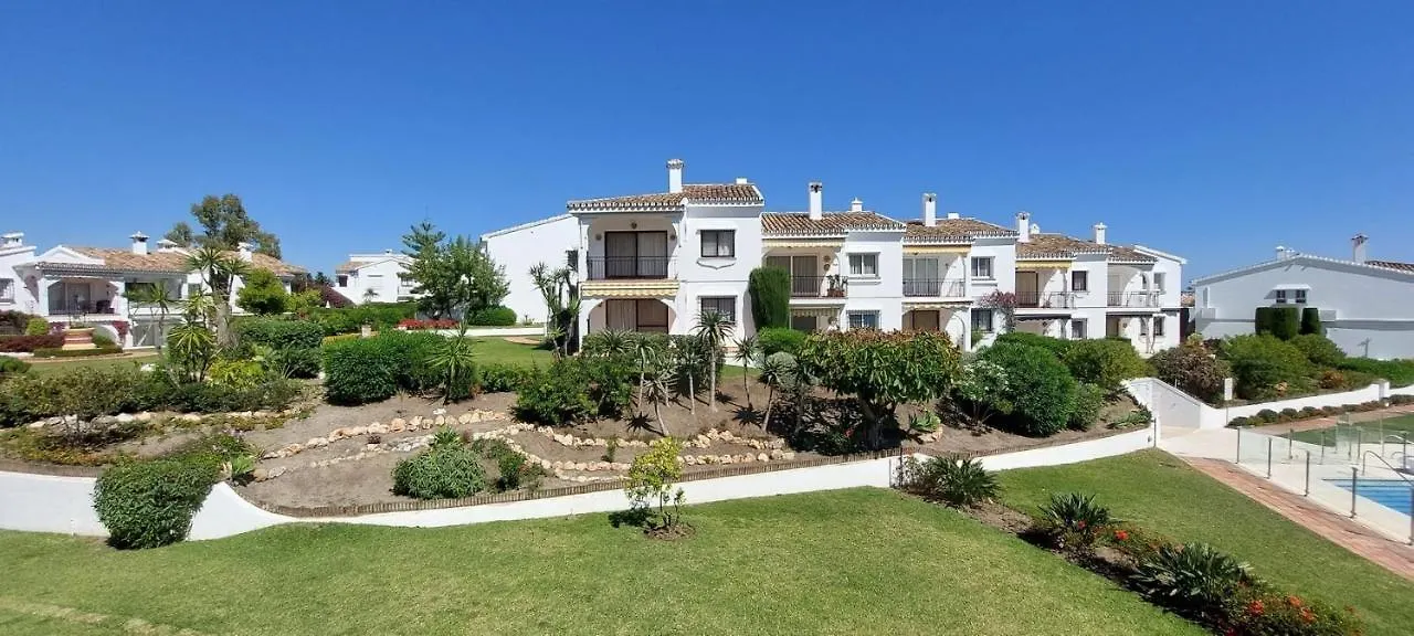 Refurbished 2-Bed Apartment In El Paraiso Alto Estepona