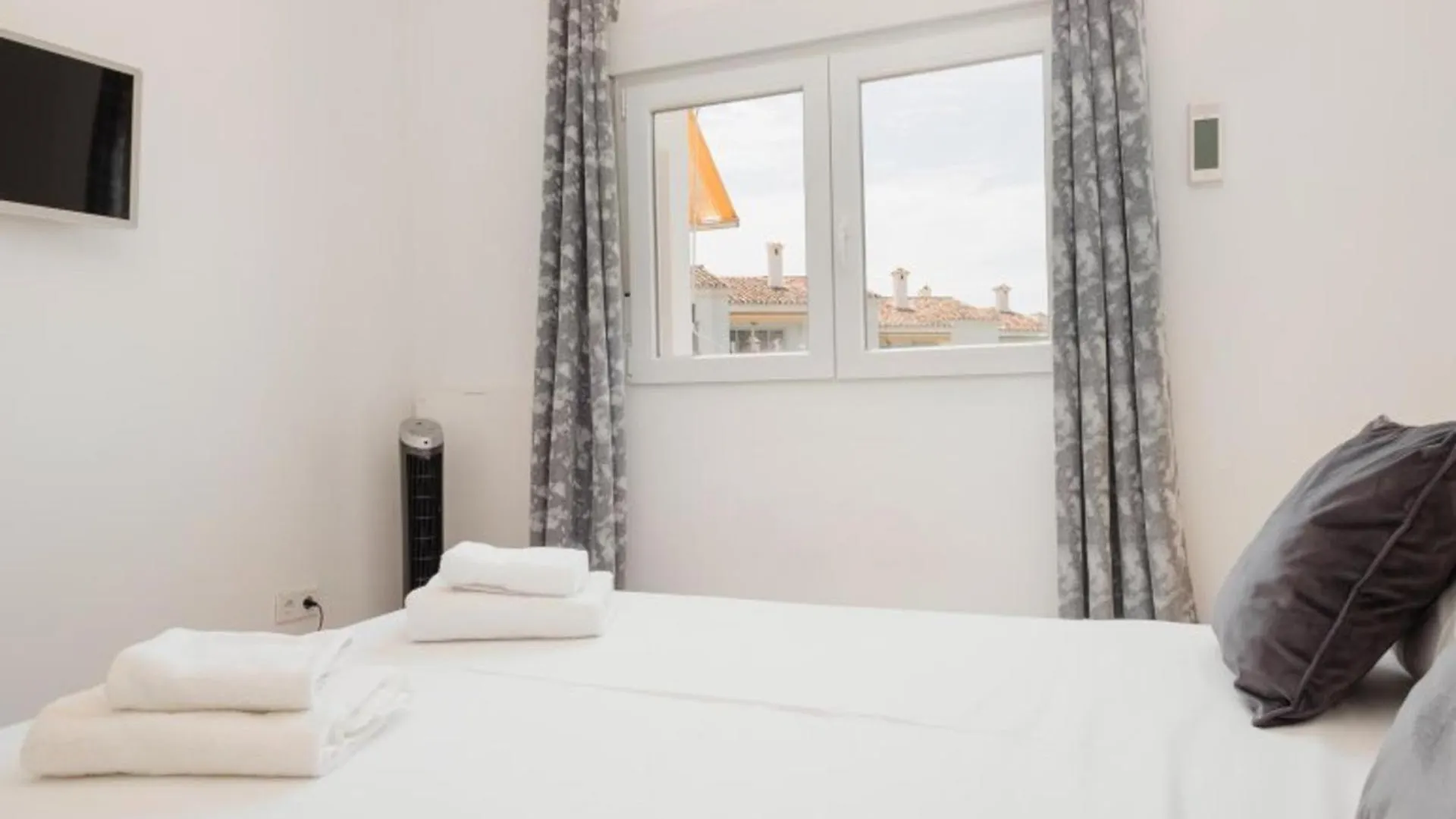 Refurbished 2-Bed Apartment In El Paraiso Alto Estepona Spain
