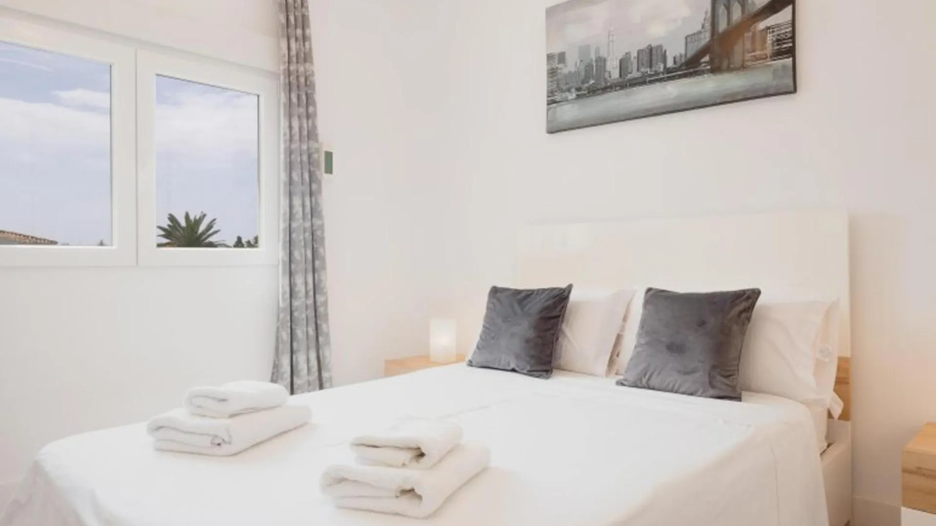 Refurbished 2-Bed Apartment In El Paraiso Alto Estepona