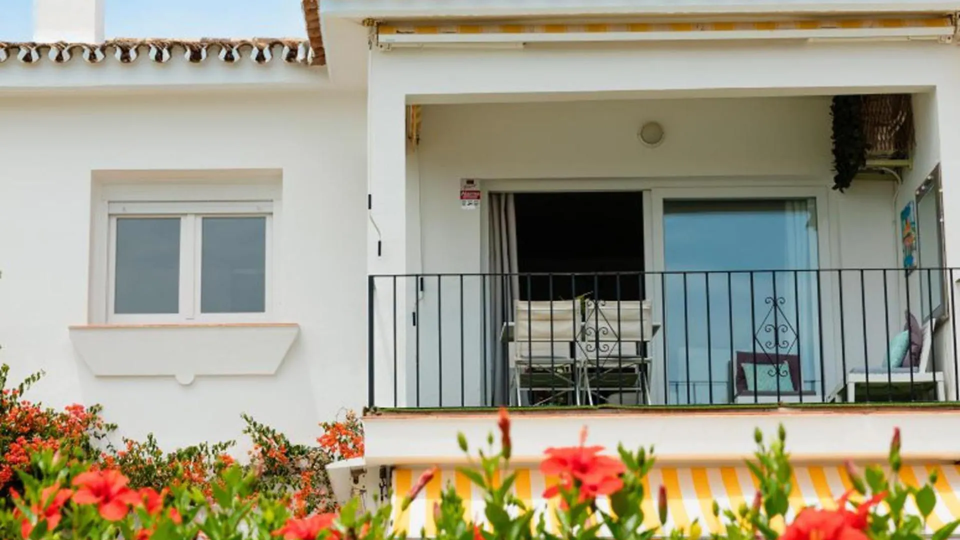 Refurbished 2-Bed Apartment In El Paraiso Alto Estepona Spain
