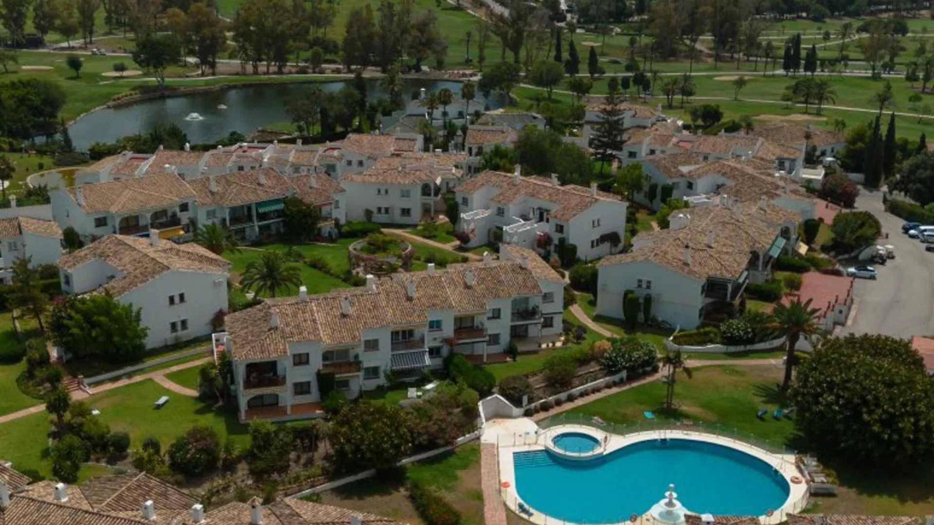 Refurbished 2-Bed Apartment In El Paraiso Alto Estepona 0*,  Spain