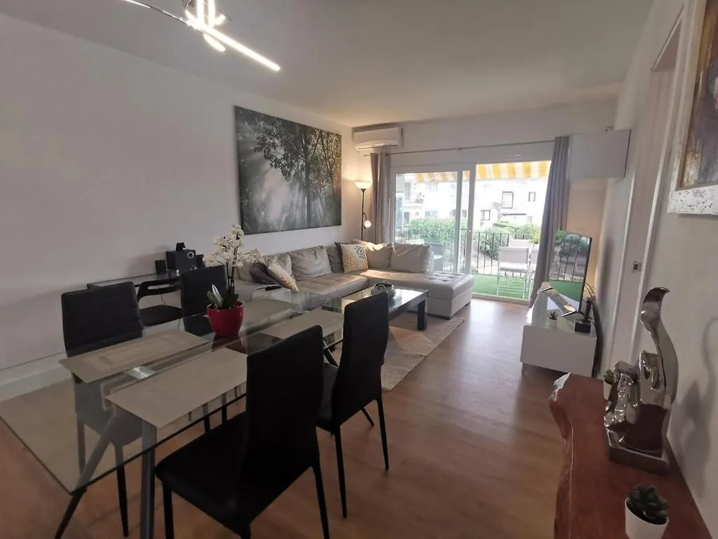 Refurbished 2-Bed Apartment In El Paraiso Alto Estepona